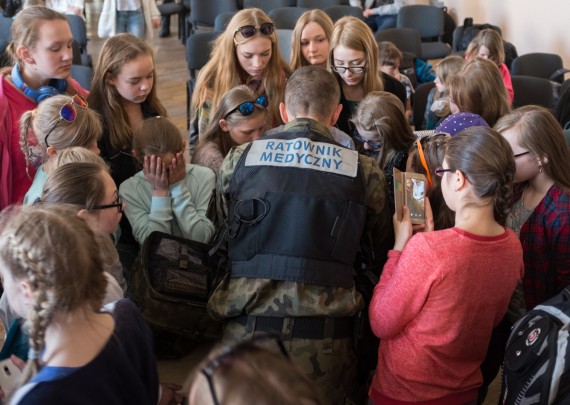 dova_180516_013_1_of_1