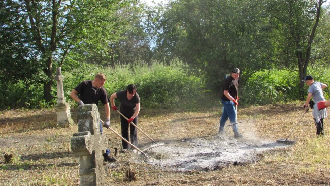 8. Prace porządkowe po ognisku