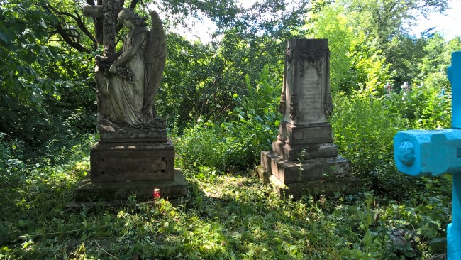 30. Piękne pomniki w Żukowie