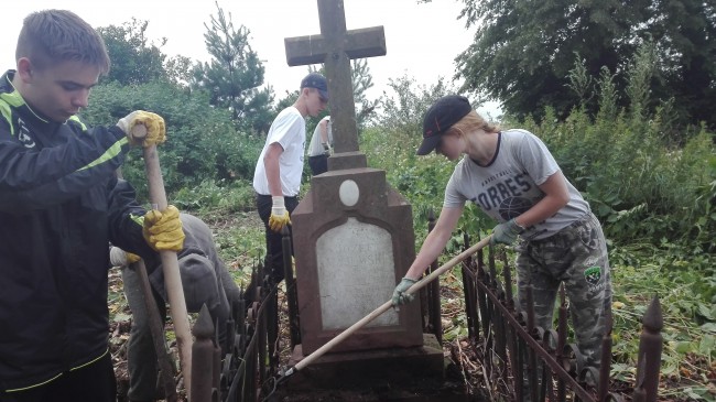 Oczyszczanie grobu - Tuligłowy