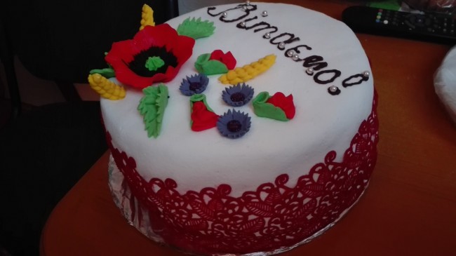 Tort od pani Natalii Kurpiel na powitanie.