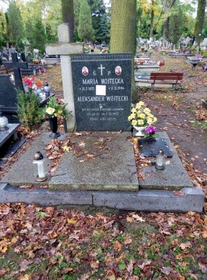 22361354_1997734717121698_903931387_n